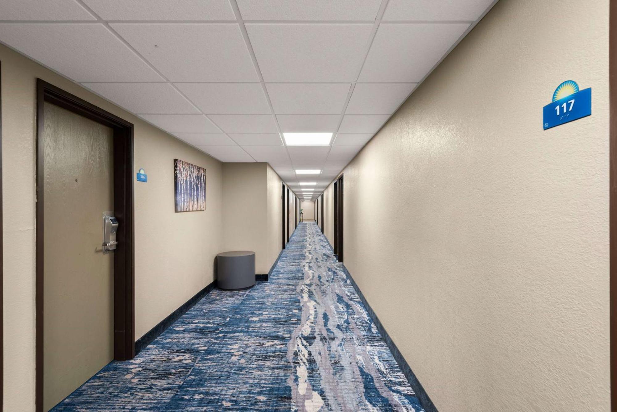 Days Inn By Wyndham Newton Exterior foto