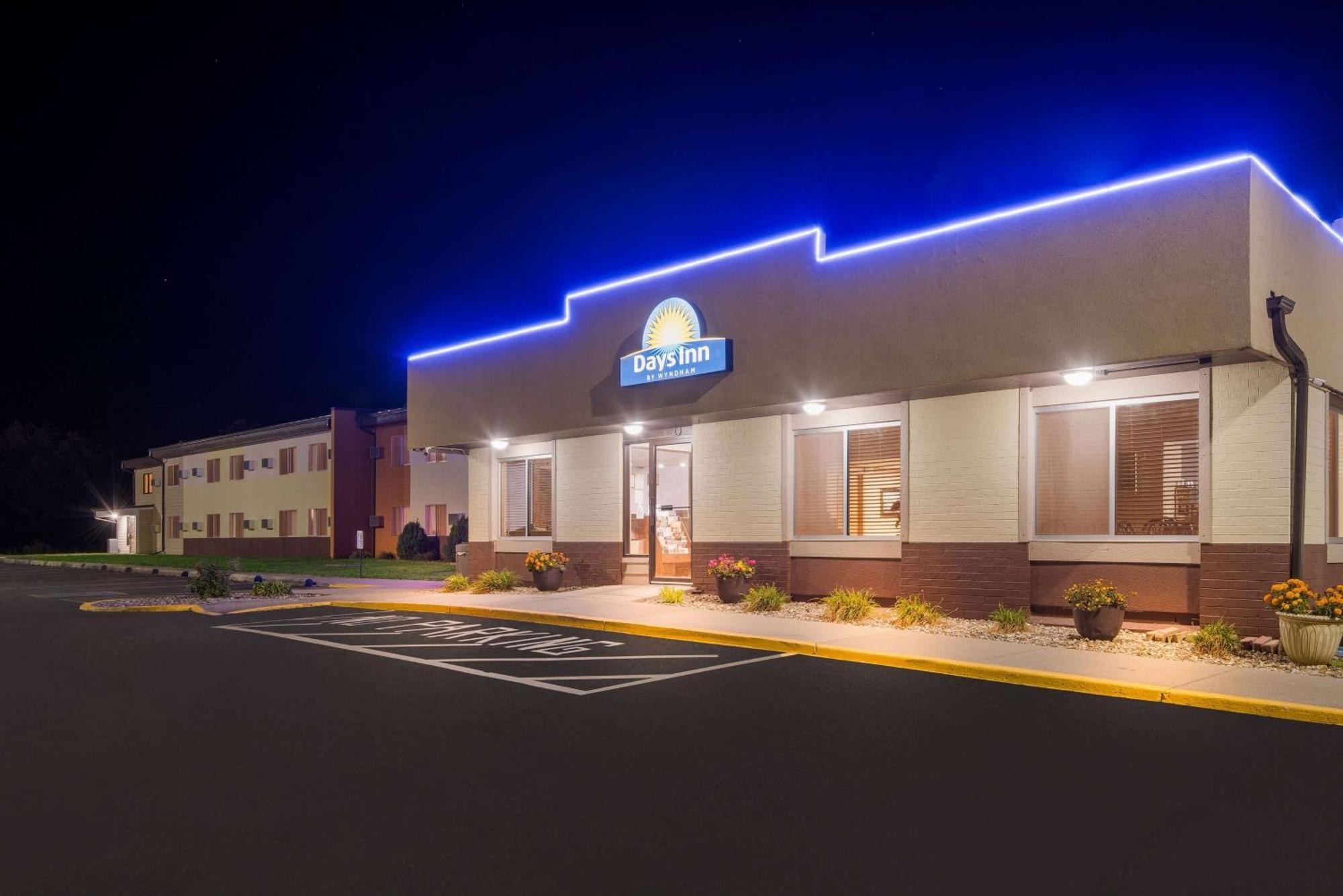 Days Inn By Wyndham Newton Exterior foto